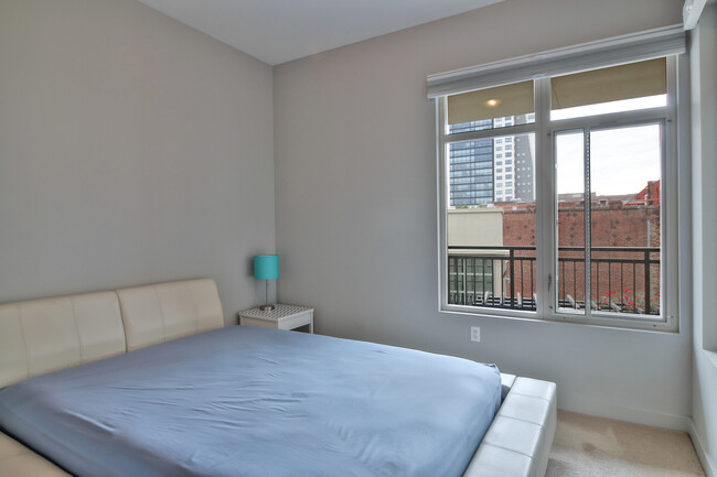 Building Photo - 1 Bed/1 Bath in the Heart of Downtown San ...