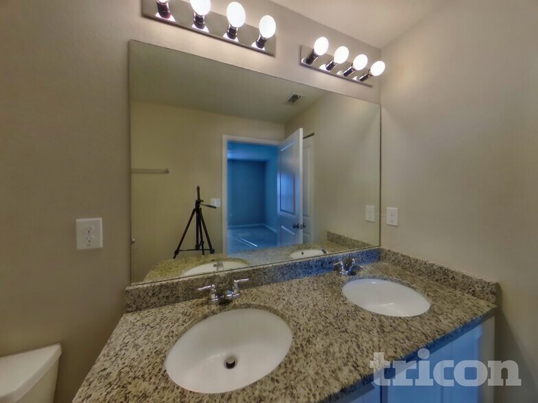 Building Photo - 9268 Gibralter St