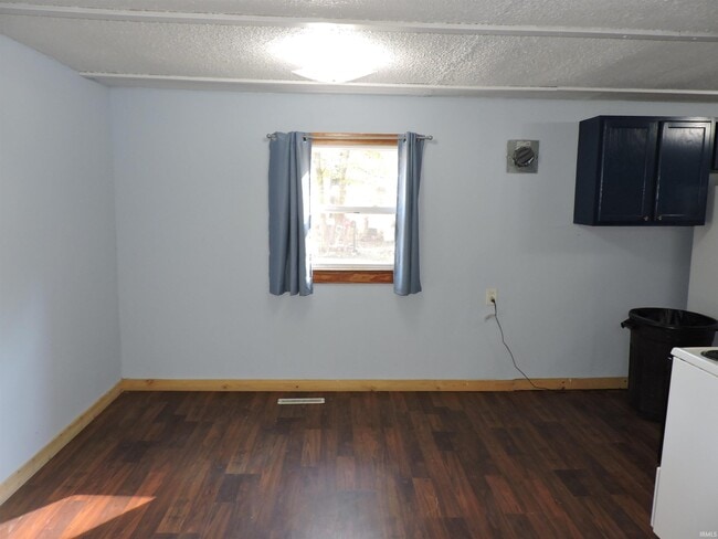 Building Photo - 408 W Hilltop Ln