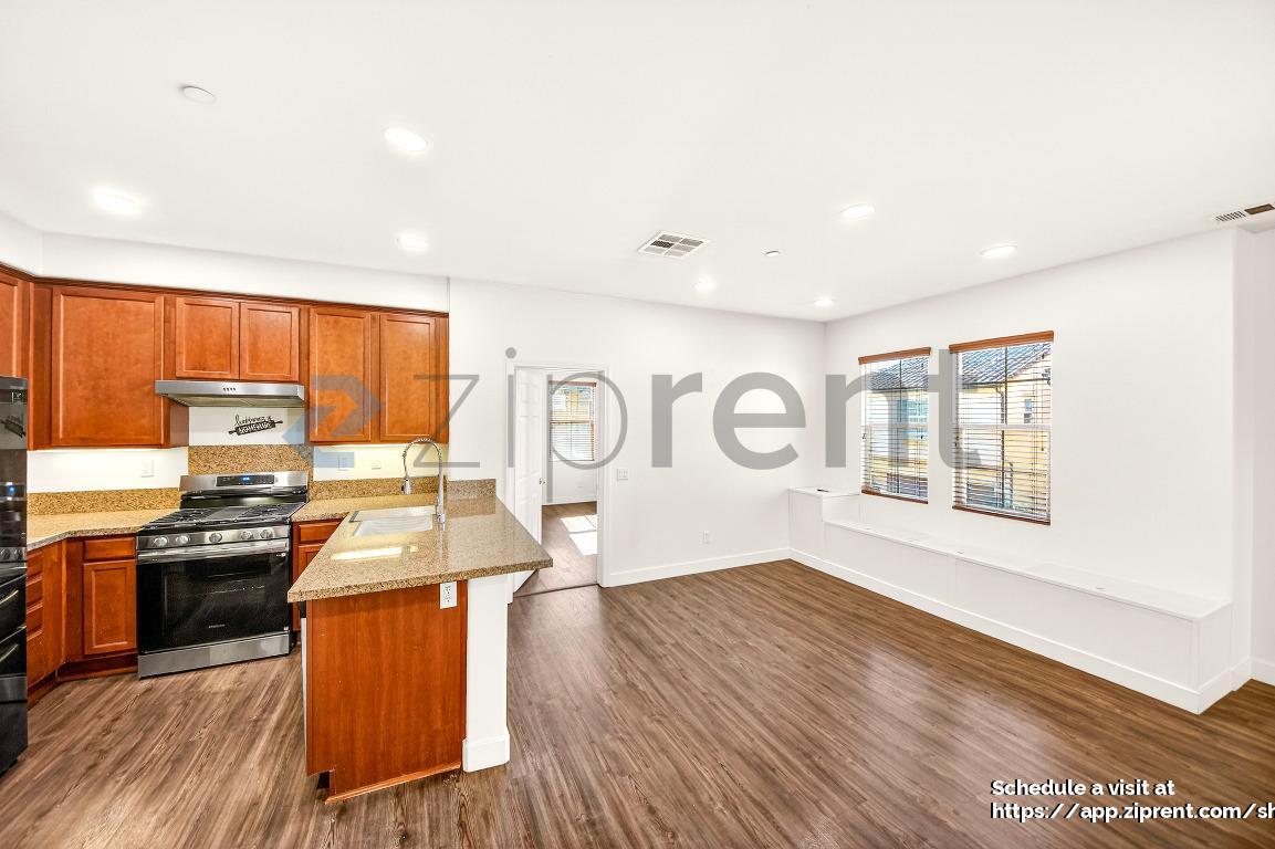 Building Photo - 10548 Wisteria Cir