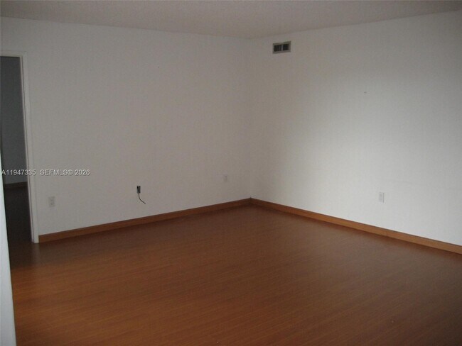 Building Photo - 8850 SW 123rd Ct