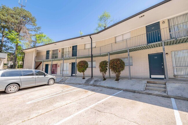 Building Photo - 1676 Briarcliff Rd NE