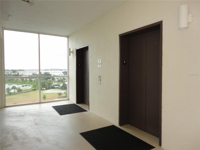 Building Photo - 4177 N Orange Blossom Trl