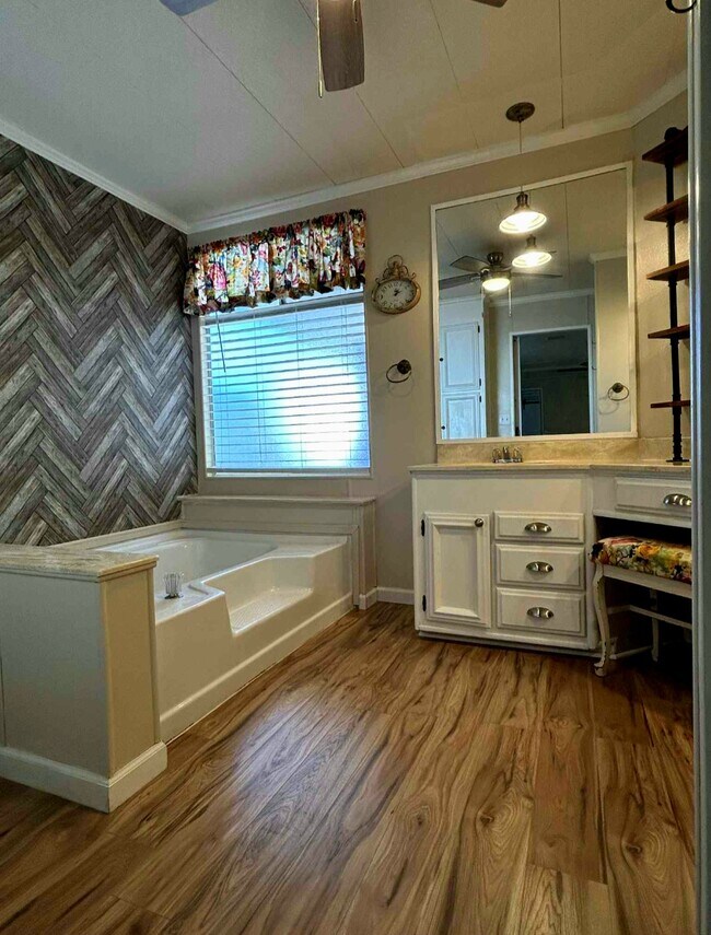 Building Photo - 39281 Palm Greens Pkwy