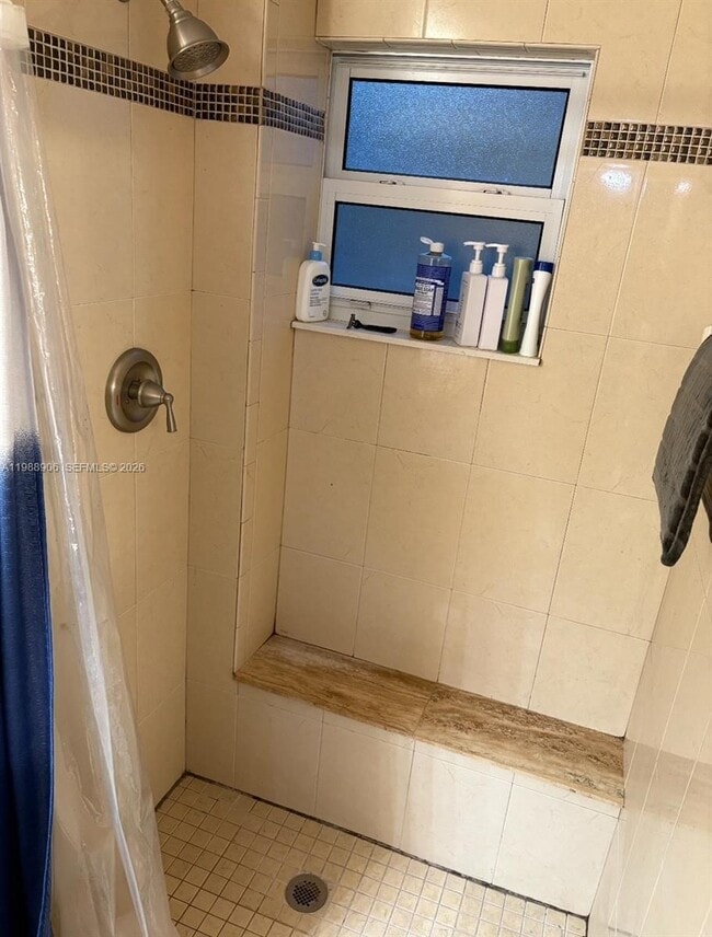 Building Photo - 9441 Live Oak Pl