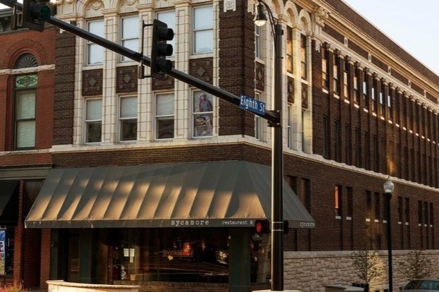 8th and Broadway - 802 E Broadway