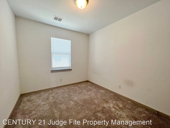 Building Photo - 3 br, 2.5 bath House - 6565 Iron Horse Bou...