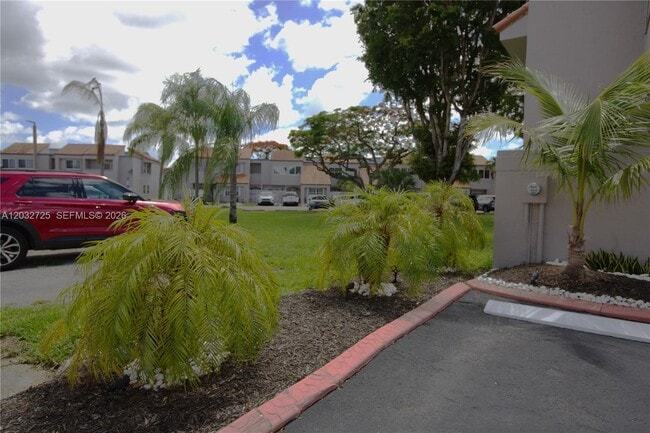Building Photo - 6475 SW 129th Ave