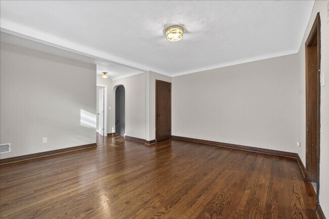 Building Photo - TGS Upstairs Lounge