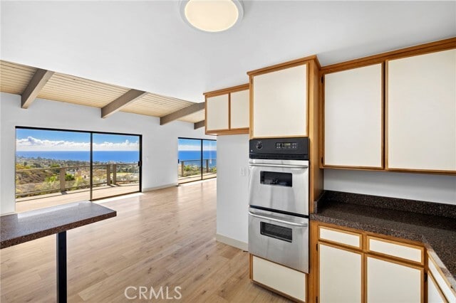 Building Photo - 1220 Anacapa Way