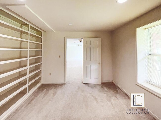 Building Photo - 15412 Overlea Ct