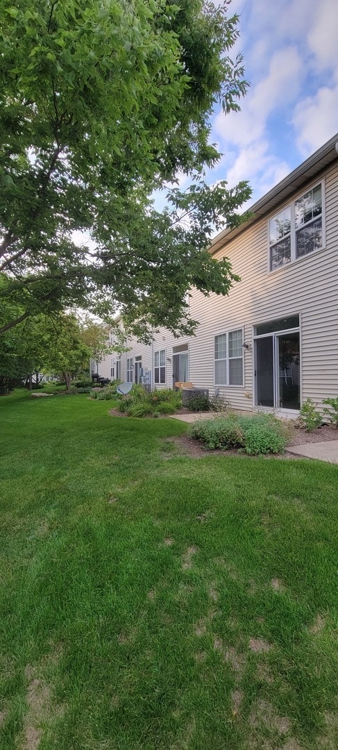 Building Photo - 2871 Vernal Ln