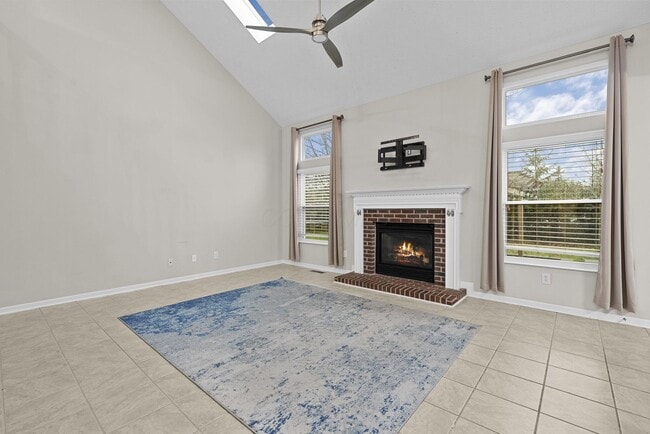 Building Photo - 397 Abbotsbury Dr