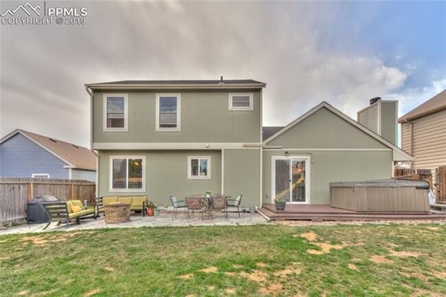 Building Photo - Updated Home in Rampart Meadows