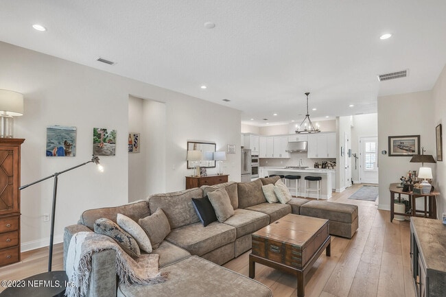 Building Photo - 158 Liberty Bell Rd