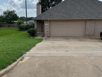 Building Photo - 610 Linda Dr