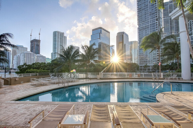 Building Photo - 801 Brickell Key Blvd