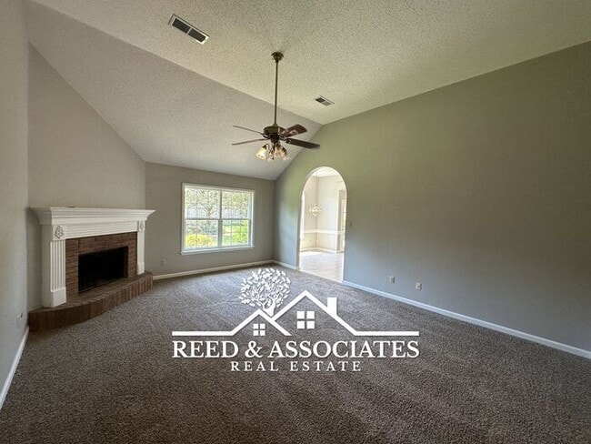 Building Photo - Nice 3 Bedroom in Collierville!