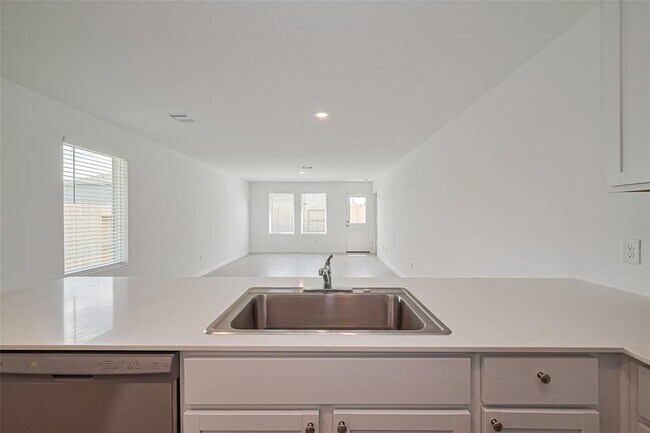 Building Photo - 6814 Lilac Vine Ln
