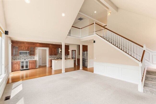 Building Photo - Stunning 4 bedroom Home in Coveted Deer Ridge Community