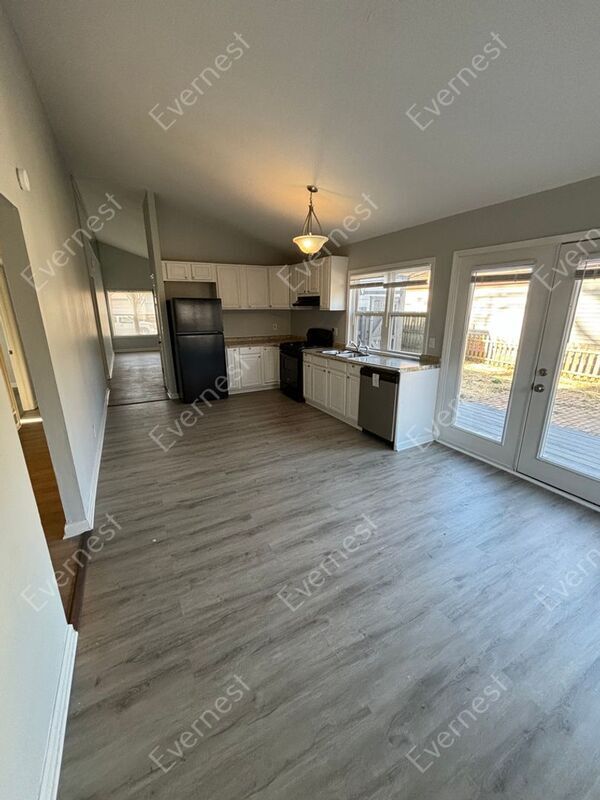 Building Photo - 1312 Langholm Dr