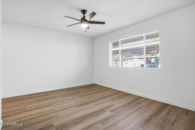 Building Photo - 6408 E Butte St