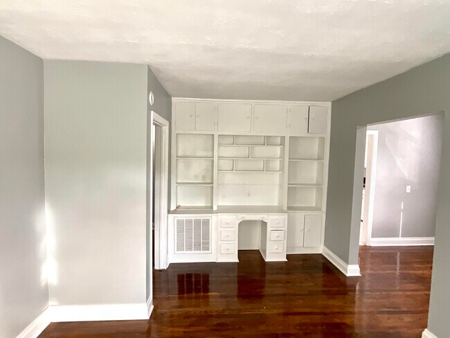 Building Photo - 2717 Margaret Ct