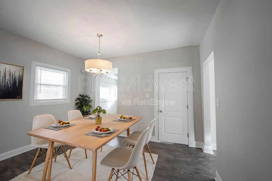 Building Photo - 3117 N Park Ave