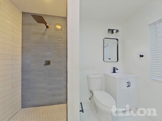 Building Photo - 1141 Cardinal Ave