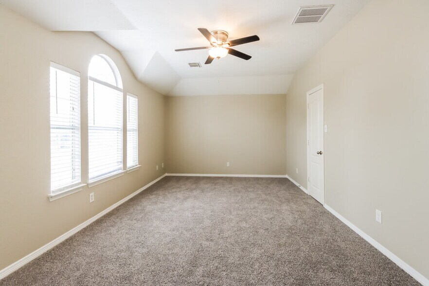 Building Photo - 26622 Cypresswood Dr