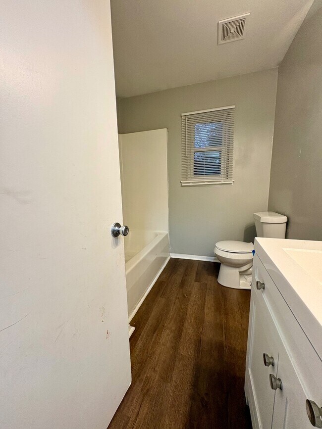 Building Photo - 3615 Mc Vay St SW