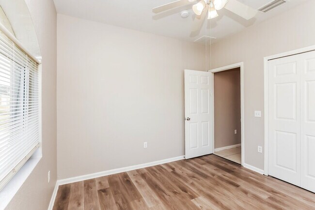 Building Photo - 3005 21st St SW