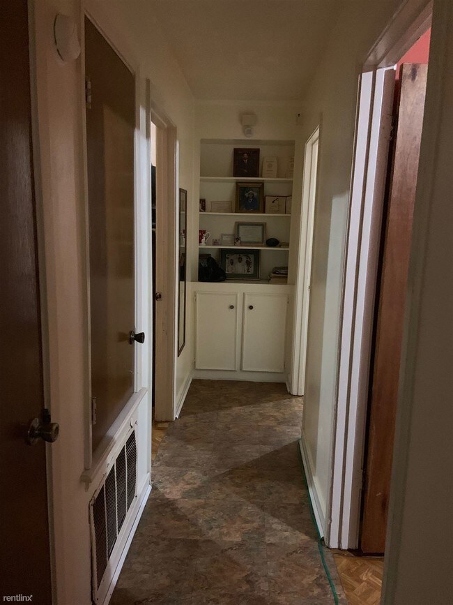 Building Photo - 3 br, 2 bath House - 4976 Oak Creek Dr