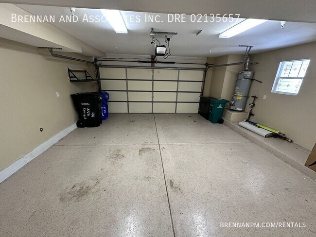 Building Photo - 2728 Farragut Rd