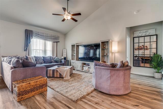 Building Photo - 10901 Tamarisk Dr