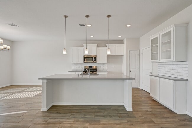 Building Photo - 6846 Termino Ln