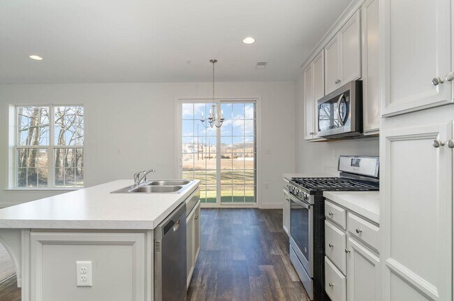 Building Photo - 3275 Katie Wy