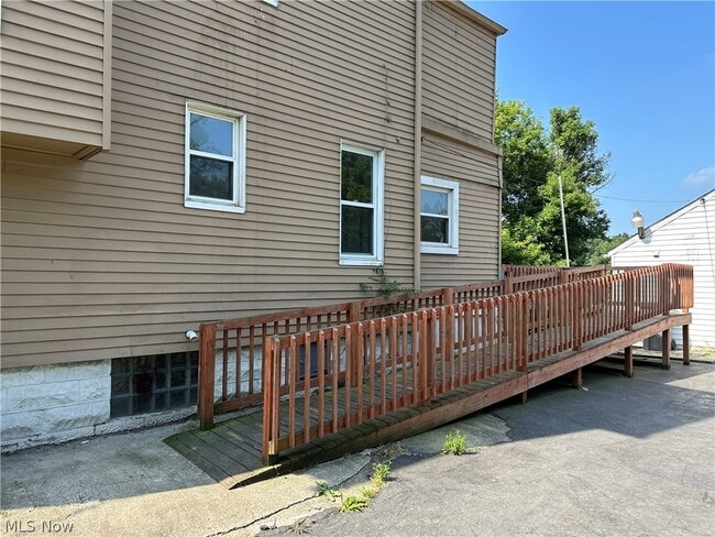 Building Photo - 110 Halls Heights Ave