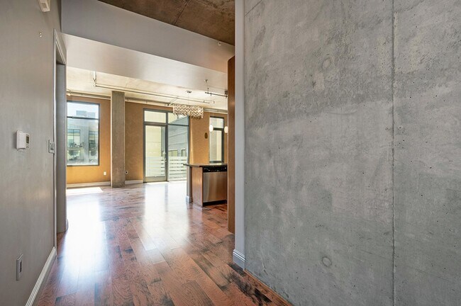 Building Photo - Expansive East Village 1 Bedroom at M2I! 2...