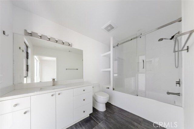 Building Photo - 534 E San Jose Ave