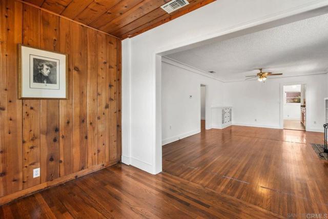 Building Photo - 145 S Grape St