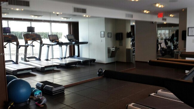 Building Photo - 325 S Biscayne Blvd