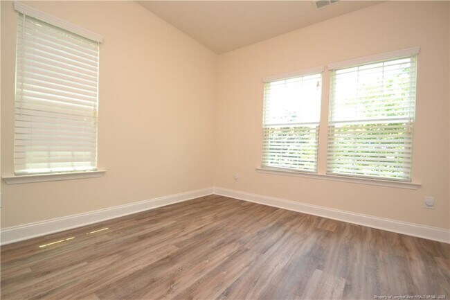 Building Photo - 506 N Tunstall Ave