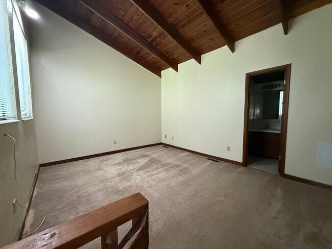 Building Photo - 312 Wood Grove Ct