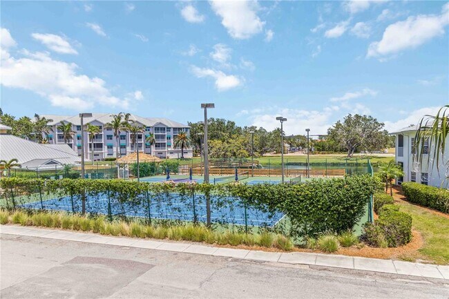 Building Photo - 280 Hidden Bay Dr