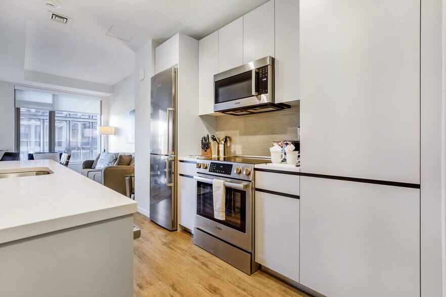 Building Photo - 131 Seaport Blvd