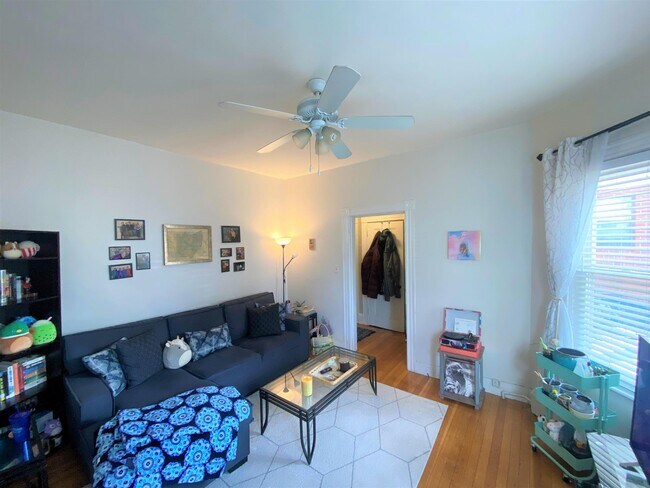 Primary Photo - 377 Highland Ave