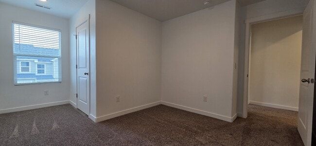 Building Photo - 8522 W Cordero Dr