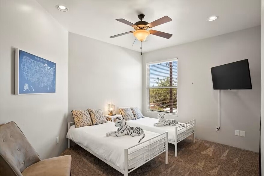 Building Photo - 2409 Rice Ave NW