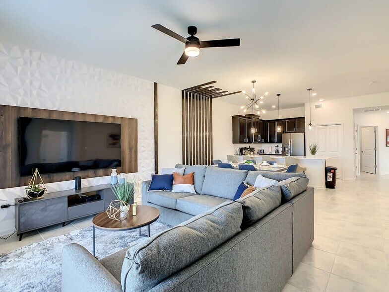 Building Photo - 1083 Splash Shot Pl